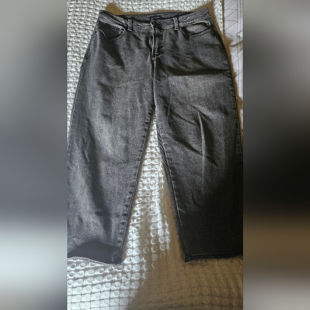 Universal Standard Charcoal Denim Barrel Leg Crop Size 12